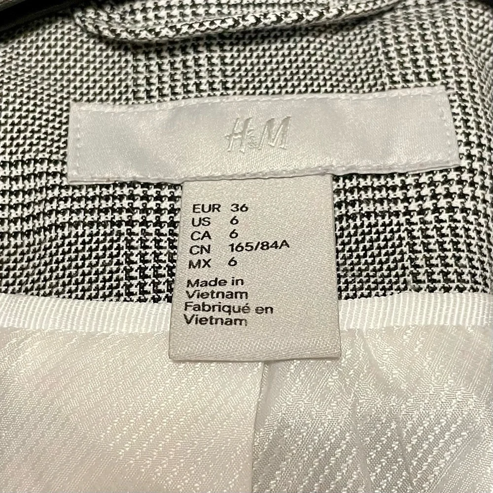 H&M Women’s Gray Houndstooth Plaid‎ Blazer Size 6
